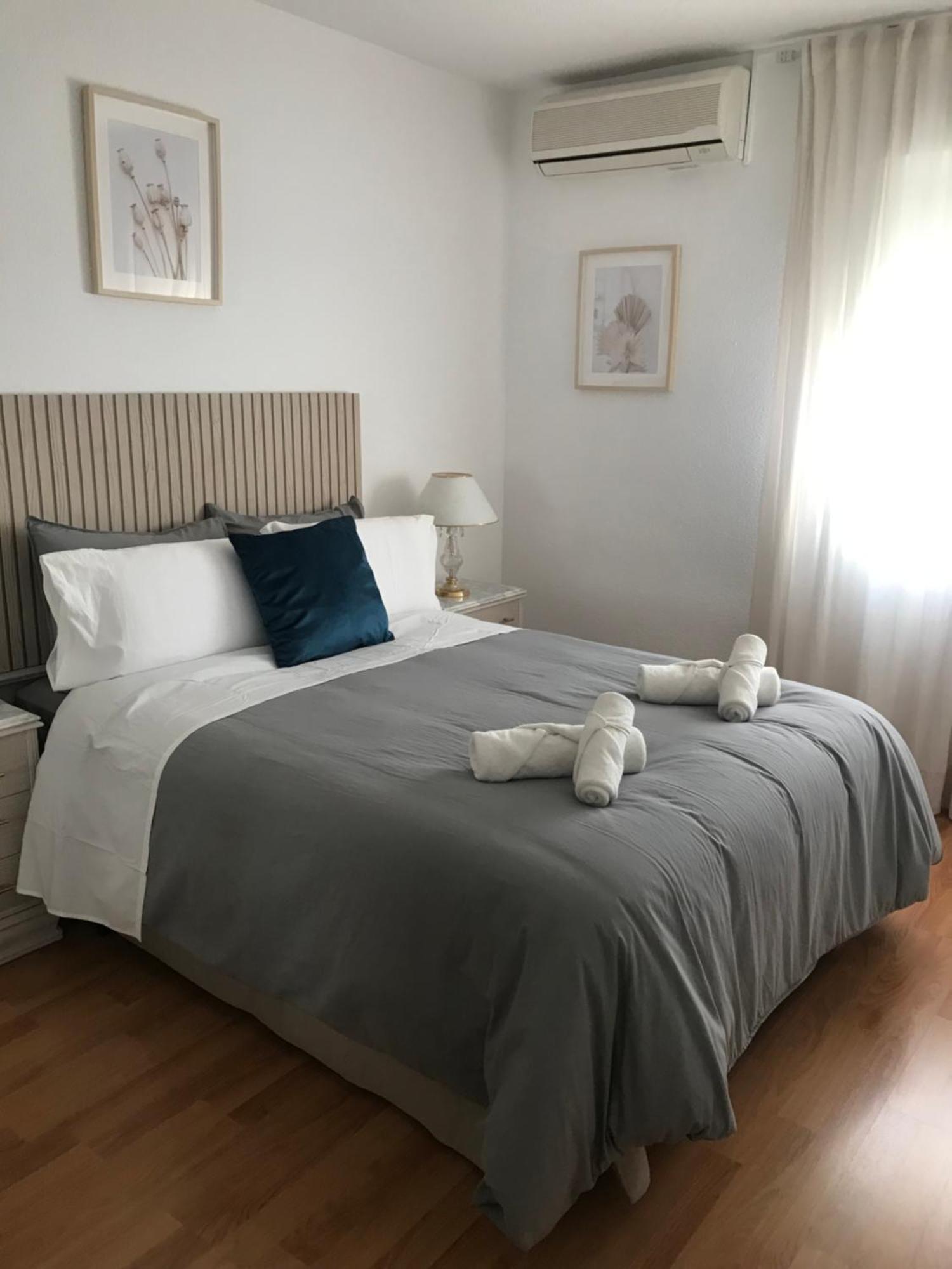 סביליה Tkm Home Amplio Y Familiar, Terraza Privada מראה חיצוני תמונה