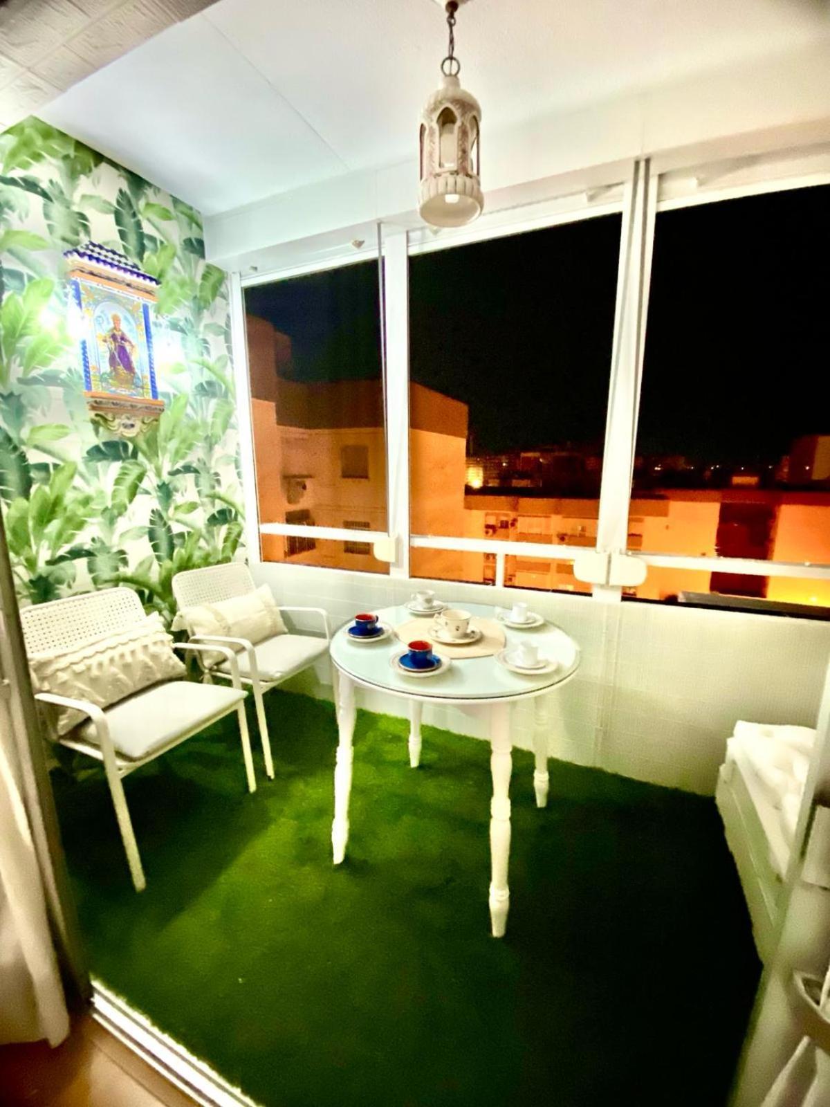 סביליה Tkm Home Amplio Y Familiar, Terraza Privada מראה חיצוני תמונה